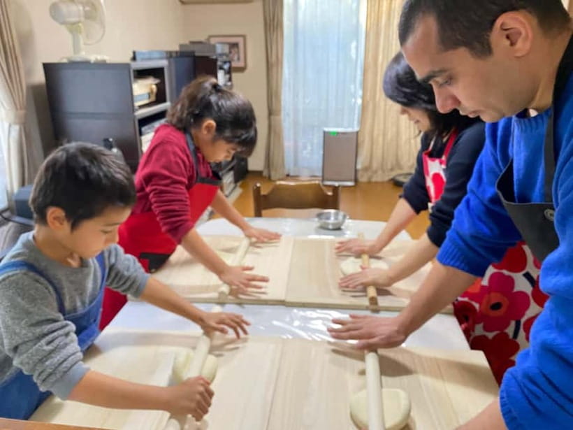 Tokyo: Traditional foot-kneaded Udon noodles class - Making dashi from scratch, the simple skill behind lots of Japanese flavor