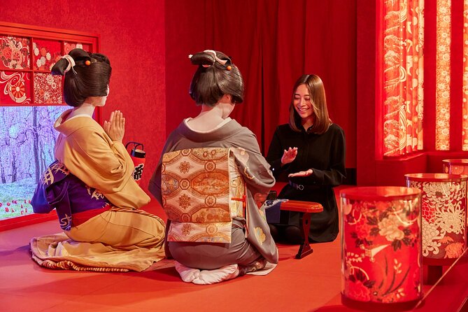 Tokyo Traditional Geisha Show and Japanese Fine Dining Experience - The geisha dance and conversation segment