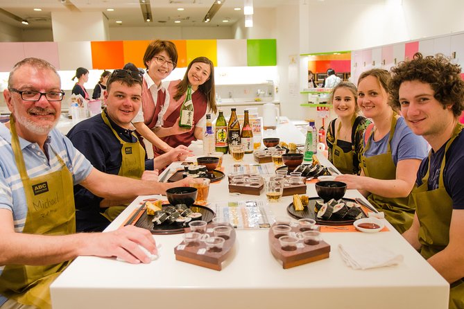 Tokyo Tsukiji Fish Market Tour and Sushi Making Lesson - Tsukiji Outer Market plus sushi lessons: why this combo works