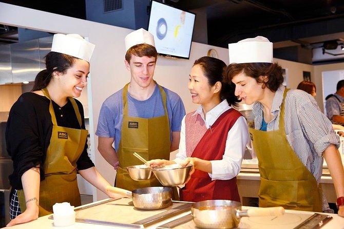 Tokyo Tsukiji Fish Market Tour and Sushi Making Lesson - Where the tour starts: Tsukiji Hongan-ji, and how to avoid stress