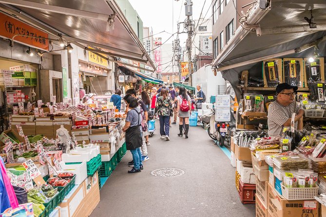 Tokyo : Tsukiji Fish Market Tour with Fresh Sashimi Tasting - Getting to the meeting point fast, and not losing the group
