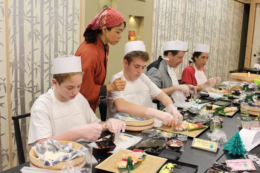 Tokyo: Tsukiji Market Guided Tour & Sushi-Making Experience - Finding the meeting point near Tsukiji Hongwanji Temple