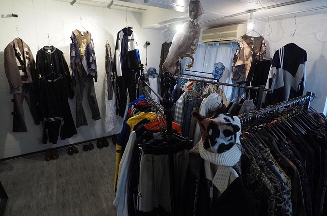 Tokyo Vintage Shopping and Local Food Experience in Shimokitazawa - 6:00 pm shift to local food, with ordering help