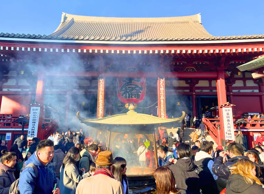 Tokyo : Visite des temples d'Asakusa avec guide français - Kaminarimon and Nakamise: turning famous sights into cultural clues