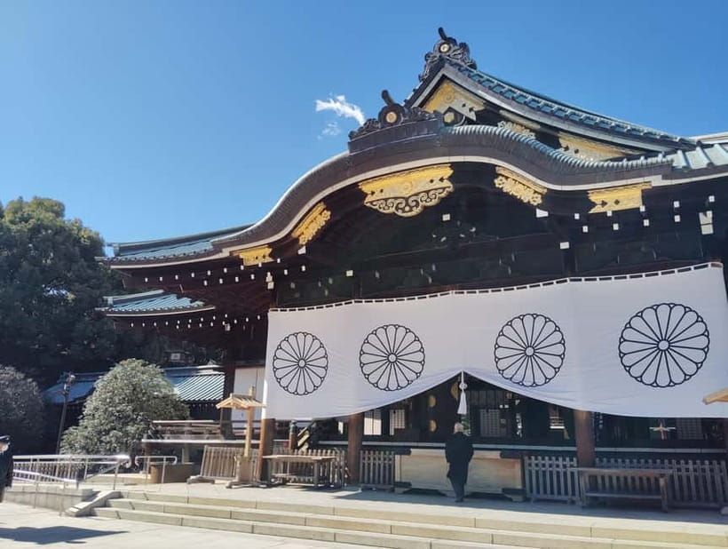 Tokyo War History Tour: Yasukuni Shrine & War Museum - Who this tour is perfect for, and who should think twice