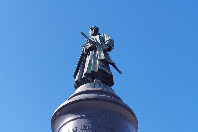 Tokyo: Yasukuni Shrine and Yushukan Museum Guided Tour - What you learn: the shogunate to Meiji thread, Shinto and Buddhism