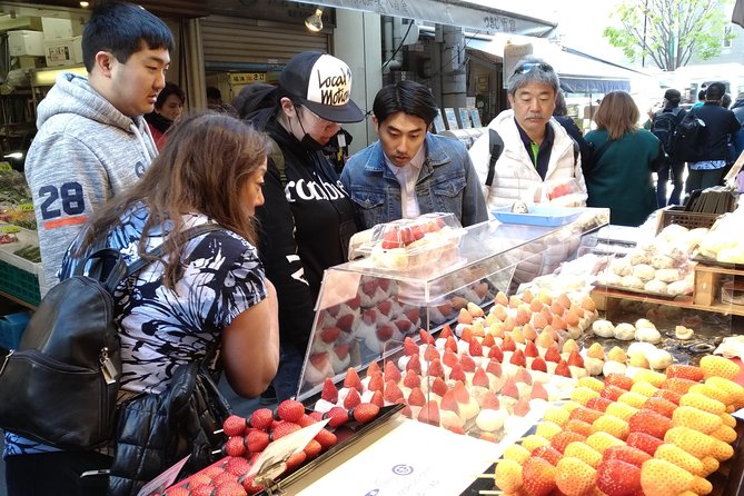 Toyosu Market Morning Tuna Auction and Tsukiji Food Tour with Licensed Guide - Walking, trains, and the Yurikamome tip that helps you feel local