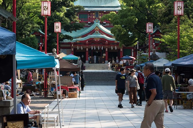 Traditional Antiques Market Tour Tokyo - Where You Start, and Why Tomioka Hachiman Shrine Works