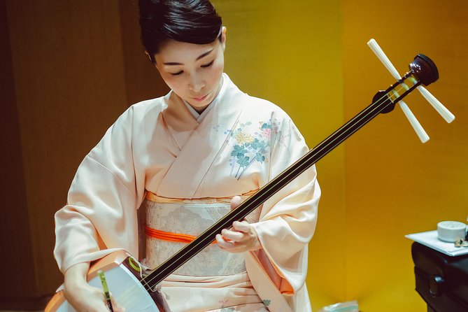 Traditional Japanese Music ZAKURO SHOW in Tokyo - Why the Zakuro show feels worth your time in Tokyo