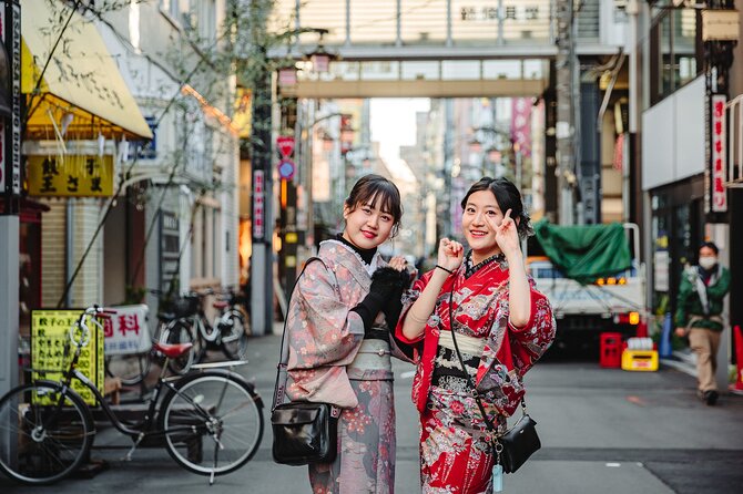 Travel Tokyo with Your Own Personal Photographer - Where you meet: Shibuya Tsutaya Starbucks or Shinjuku Flags GAP cafe