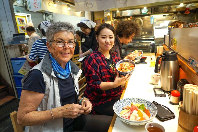 Tsukiji Fish Market Small-Group Food Walking Tour - The Guide Factor: How You Tell a Good Tour from a Meh One