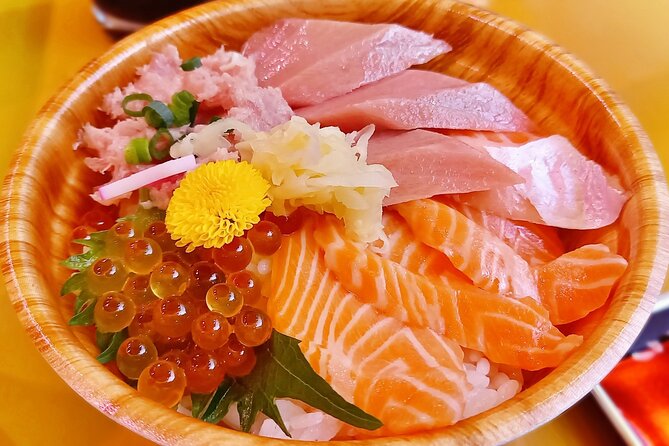 Tsukiji Food Strolling and Hama Rikyu Garden Walking Tour - Hama Rikyu Gardens: the Edo-period garden break you actually feel