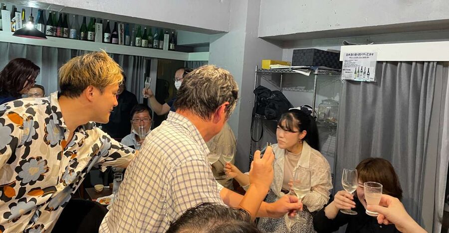Tsukiji: Unlimited Sake Tasting Experience - Why this Tsukiji sake salon feels different from a bar