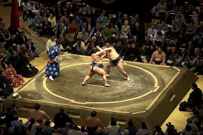 Ultimate Sumo Tournament: Tokyo, Osaka, Nagoya, Fukuoka - Osaka, Nagoya, and Fukuoka: same sport, different tournament stops