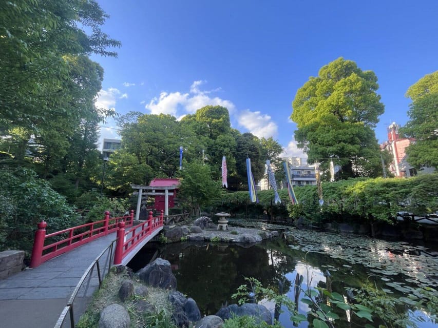 Walking Tour: Yanaka,Nezu& Sendagi: Tea Ceremony & Old Tokyo - Yanaka Cemetery: A Quiet Place With Local Meaning
