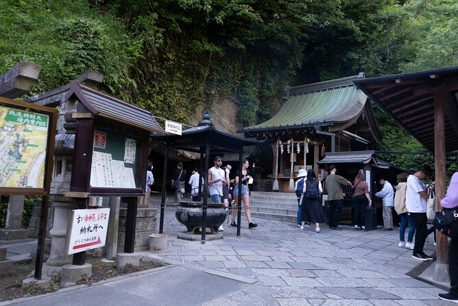 Whispers of Kamakura: Jean’s Full-Day Daibutsu & Hidden Walk - Zeniarai Benten: the coin-washing tradition