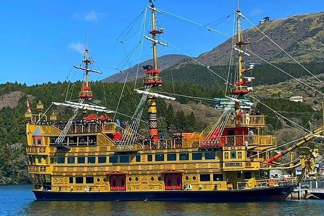 Wonderful Peaks & Peace: Mt. Fuji, Fuji Stupa & Hakone Tour - Oshino Hakkai: eight springs fed by Fuji water